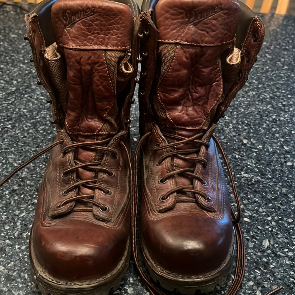 Not steel toe durable boots by Danner SOLES got redone